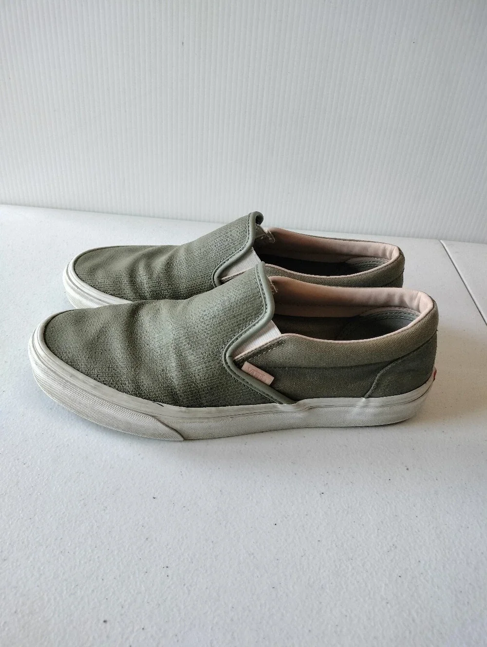 Vans Classic Slip On Textured Green Sneakers Mens 9 / Womens 10.5 Travel Comfort